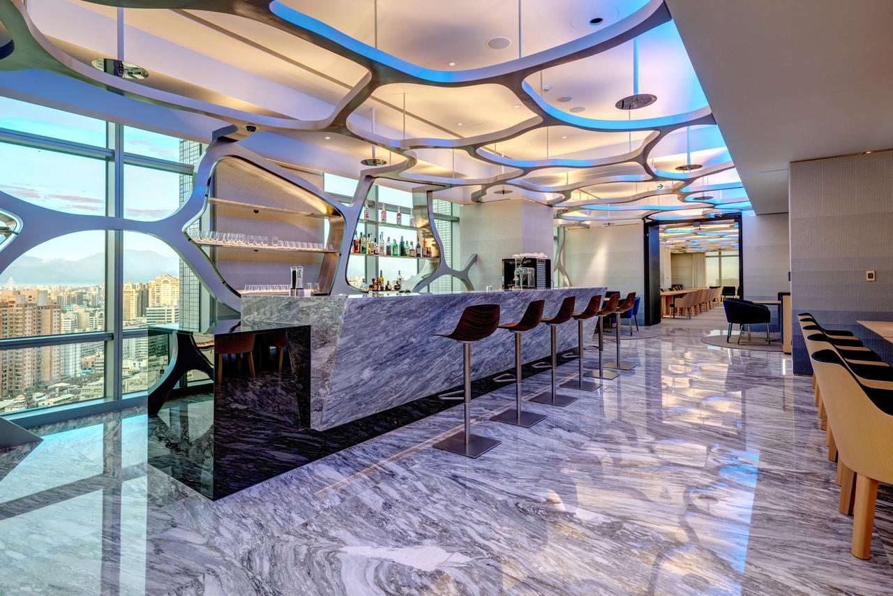 מלון גאושיונג Silks Club מראה חיצוני תמונה The bar at the 39th floor